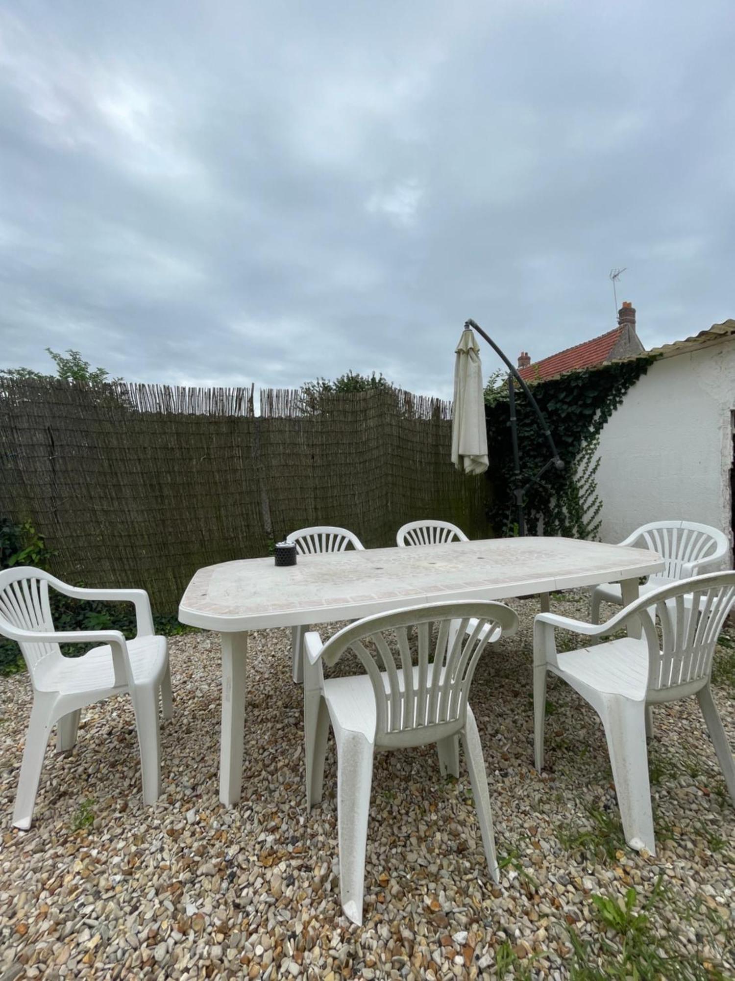 Famille Sabljak Marles-en-Brie Bagian luar foto